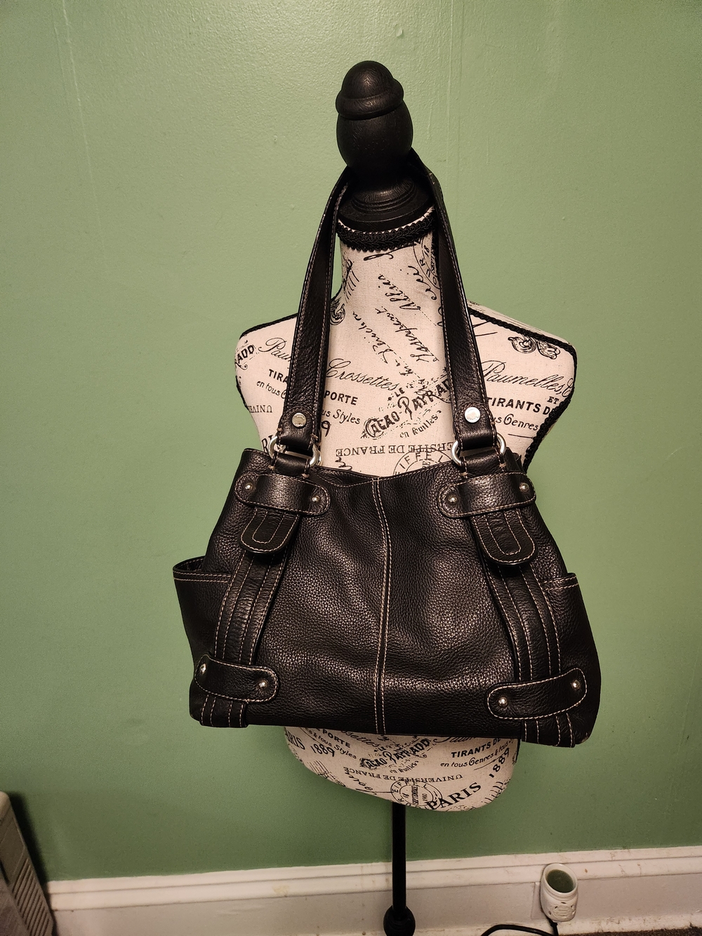 Tignanello Black Pebbled Leather Shoulder Bag EUC